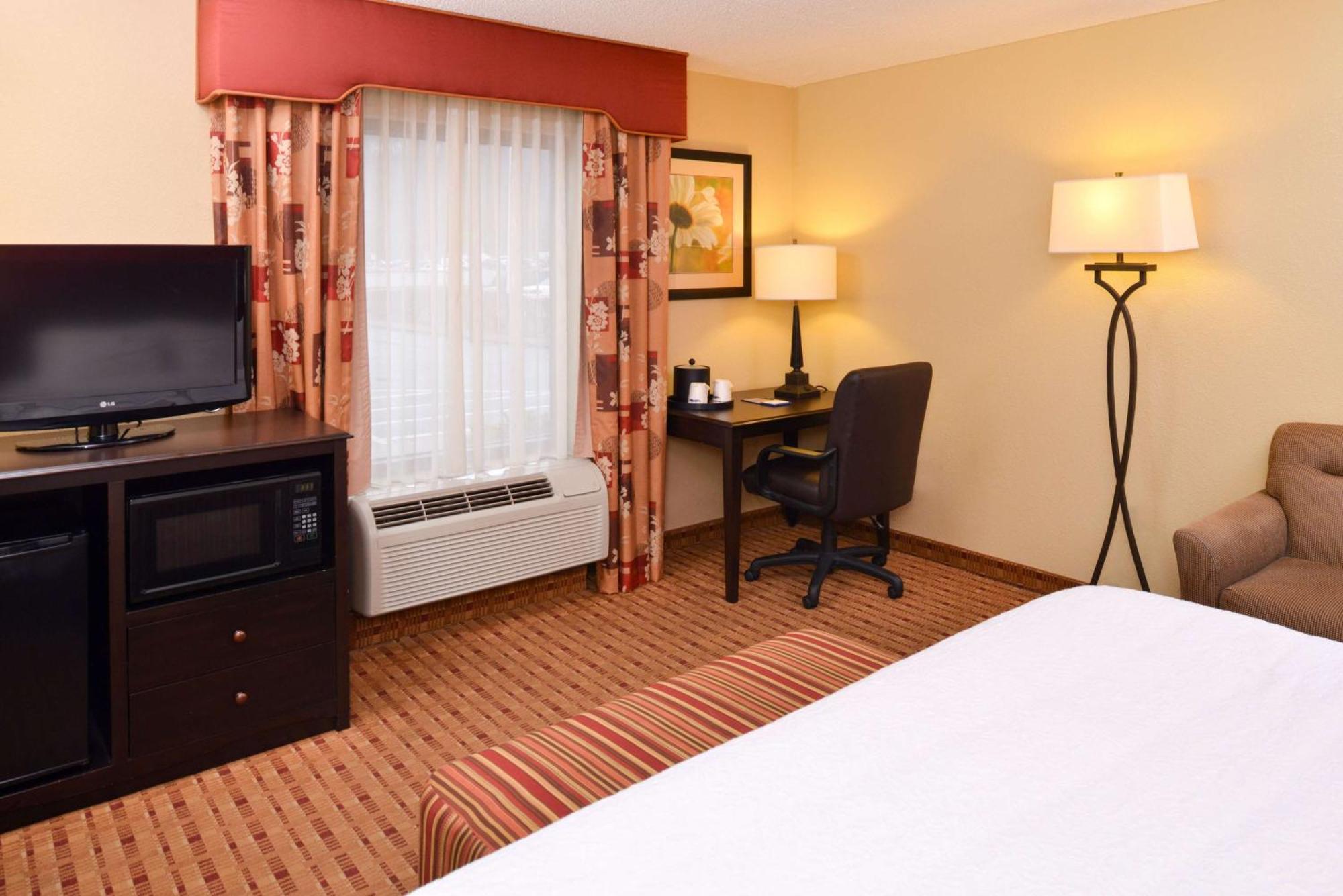 Hampton Inn וויליאמסברג מראה חיצוני תמונה